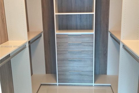 Condominio en alquiler en Key Biscayne, Florida, 2 dormitorios, 158.21 m2 № 2054466 - foto 20