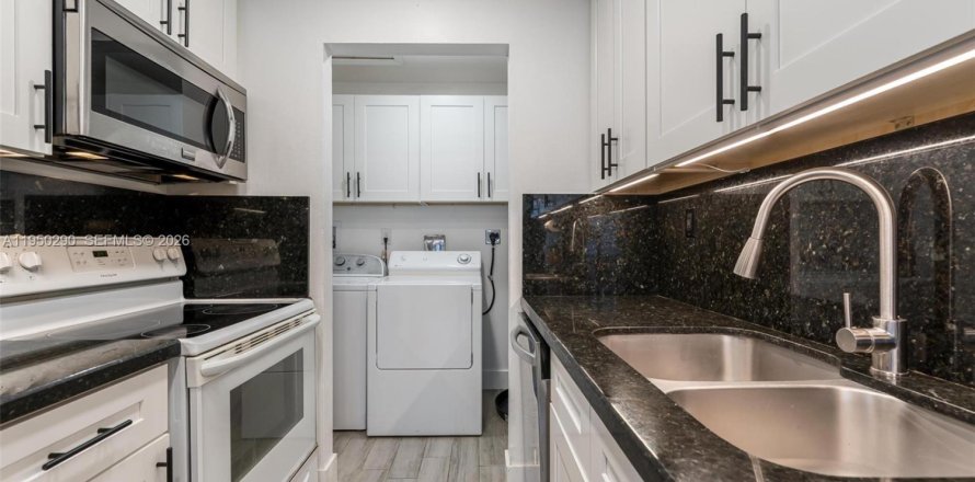 Casa en Oakland Park, Florida 3 dormitorios, 100.98 m2 № 2006799