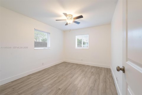 Casa en alquiler en Oakland Park, Florida, 3 dormitorios, 100.98 m2 № 2006799 - foto 10