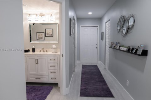Casa en venta en Davie, Florida, 3 dormitorios, 153.1 m2 № 1945768 - foto 18