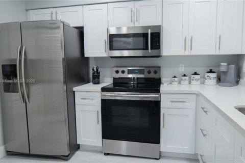 Casa en venta en Davie, Florida, 3 dormitorios, 153.1 m2 № 1945768 - foto 9