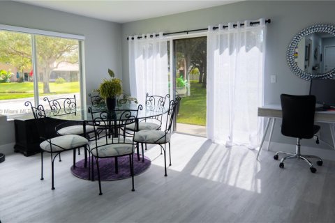 Casa en venta en Davie, Florida, 3 dormitorios, 153.1 m2 № 1945768 - foto 7