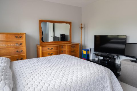 Casa en venta en Davie, Florida, 3 dormitorios, 153.1 m2 № 1945768 - foto 29