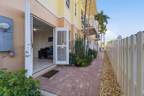 Touwnhouse à vendre à Lauderdale-by-the-Sea, Floride: 3 chambres, 155.52 m2 № 2436069 - photo 7
