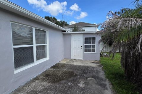 House in Kissimmee, Florida 3 bedrooms, 166.85 sq.m. № 2377929 - photo 17