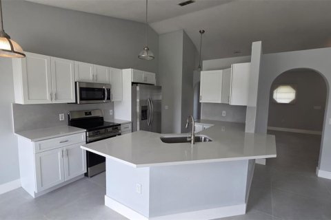 House in Kissimmee, Florida 3 bedrooms, 166.85 sq.m. № 2377929 - photo 10