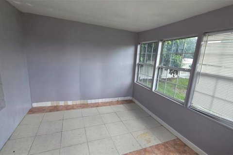House in Kissimmee, Florida 3 bedrooms, 166.85 sq.m. № 2377929 - photo 19