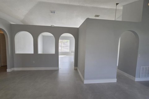 House in Kissimmee, Florida 3 bedrooms, 166.85 sq.m. № 2377929 - photo 4