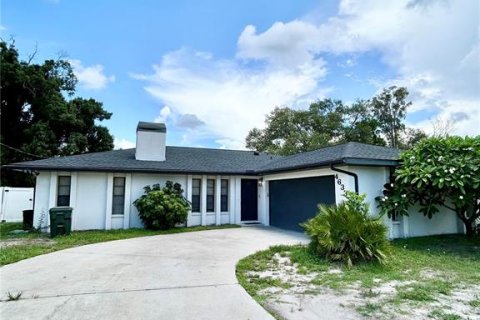 House in Sarasota, Florida 3 bedrooms, 154.5 sq.m. № 2198404 - photo 3