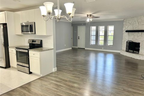 House in Sarasota, Florida 3 bedrooms, 154.5 sq.m. № 2198404 - photo 8