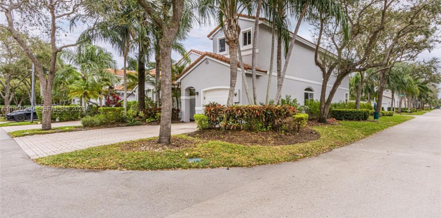 Adosado en Hollywood, Florida 3 dormitorios, 162.39 m2 № 2006368