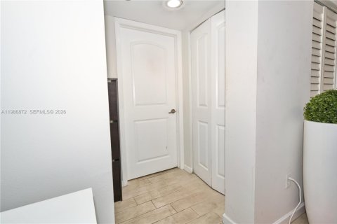 Condo in Cutler Bay, Florida, 1 bedroom  № 2051533 - photo 6