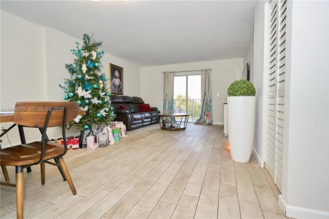 Condo in Cutler Bay, Florida, 1 bedroom  № 2051533 - photo 8