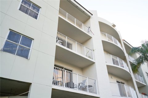 Condo in Cutler Bay, Florida, 1 bedroom  № 2051533 - photo 4