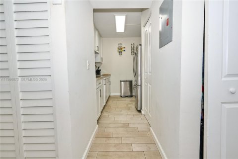 Condo in Cutler Bay, Florida, 1 bedroom  № 2051533 - photo 7