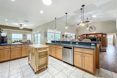House in Leesburg, Florida 2 bedrooms, 197.32 sq.m. № 1913340 - photo 20