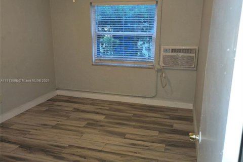 Copropriété à louer à Miami Beach, Floride: 1 chambre, 43.2 m2 № 1969027 - photo 10