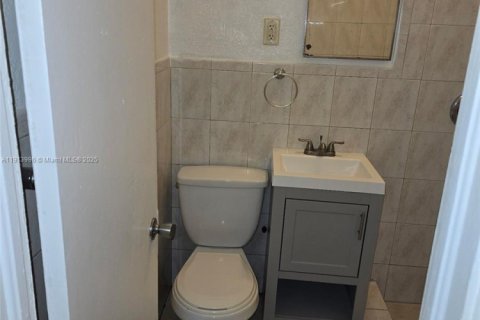 Copropriété à louer à Miami Beach, Floride: 1 chambre, 43.2 m2 № 1969027 - photo 13