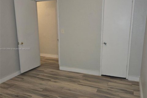 Copropriété à louer à Miami Beach, Floride: 1 chambre, 43.2 m2 № 1969027 - photo 11