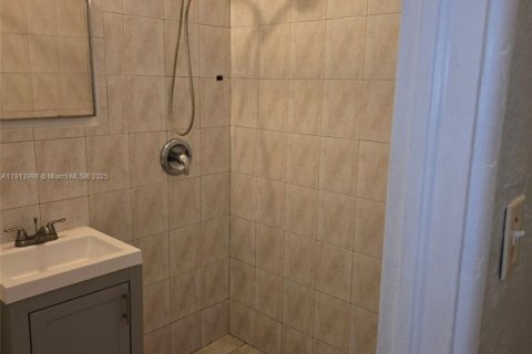 Copropriété à louer à Miami Beach, Floride: 1 chambre, 43.2 m2 № 1969027 - photo 12