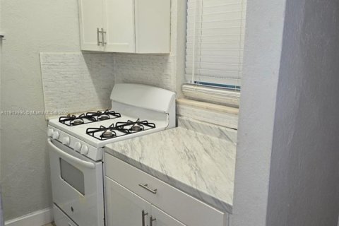 Copropriété à louer à Miami Beach, Floride: 1 chambre, 43.2 m2 № 1969027 - photo 4