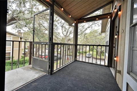 Condominio en alquiler en Tampa, Florida, 2 dormitorios, 84.73 m2 № 1876936 - foto 2
