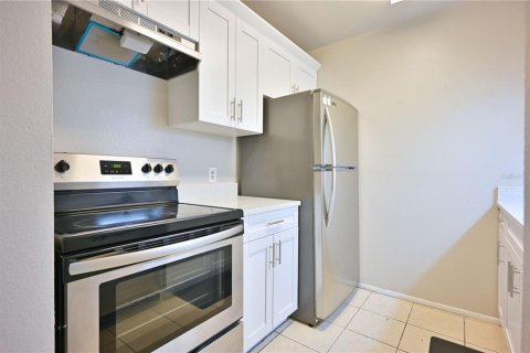 Condominio en alquiler en Tampa, Florida, 2 dormitorios, 84.73 m2 № 1876936 - foto 5