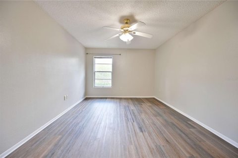 Condominio en alquiler en Tampa, Florida, 2 dormitorios, 84.73 m2 № 1876936 - foto 9