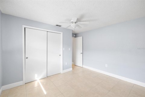 Villa ou maison à vendre à New Port Richey, Floride: 2 chambres, 67.08 m2 № 2233301 - photo 15
