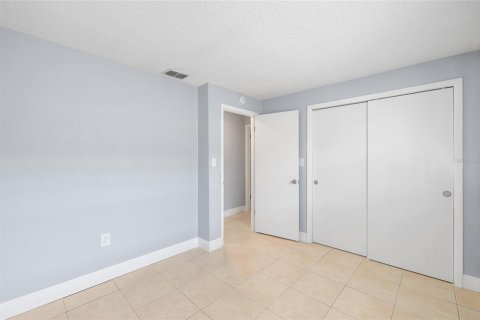 Villa ou maison à vendre à New Port Richey, Floride: 2 chambres, 67.08 m2 № 2233301 - photo 12