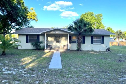 House in Fruitland Park, Florida 3 bedrooms, 120.77 sq.m. № 2091909 - photo 6