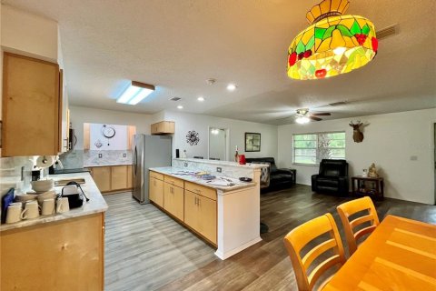 House in Fruitland Park, Florida 3 bedrooms, 120.77 sq.m. № 2091909 - photo 5