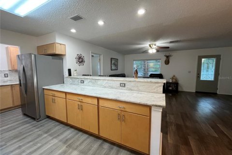 House in Fruitland Park, Florida 3 bedrooms, 120.77 sq.m. № 2091909 - photo 23