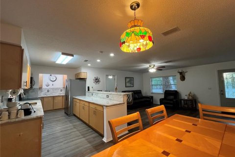 House in Fruitland Park, Florida 3 bedrooms, 120.77 sq.m. № 2091909 - photo 22