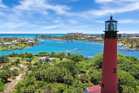 Casa en venta en Jupiter, Florida, 5 dormitorios, 149.39 m2 № 2002490 - foto 17