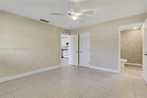 Casa en venta en Jupiter, Florida, 5 dormitorios, 149.39 m2 № 2002490 - foto 7