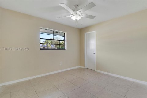 Casa en venta en Jupiter, Florida, 5 dormitorios, 149.39 m2 № 2002490 - foto 11