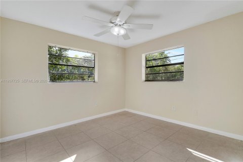 Casa en venta en Jupiter, Florida, 5 dormitorios, 149.39 m2 № 2002490 - foto 10