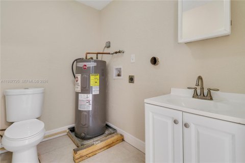 Casa en venta en Jupiter, Florida, 5 dormitorios, 149.39 m2 № 2002490 - foto 14