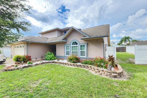 Casa en venta en Orlando, Florida, 4 dormitorios, 173.17 m2 № 1899330 - foto 3