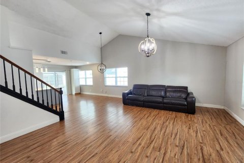 Casa en venta en Orlando, Florida, 4 dormitorios, 173.17 m2 № 1899330 - foto 4