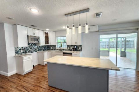 Casa en venta en Orlando, Florida, 4 dormitorios, 173.17 m2 № 1899330 - foto 7