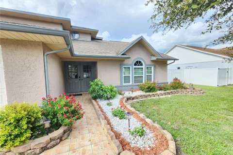 Casa en venta en Orlando, Florida, 4 dormitorios, 173.17 m2 № 1899330 - foto 2