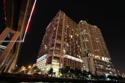 Снять в аренду кондоминиум в Майами, Флорида 1 спальня, 59.27м2, № 2043953 - фото 26