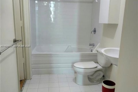 Снять в аренду кондоминиум в Майами, Флорида 1 спальня, 59.27м2, № 2043953 - фото 7