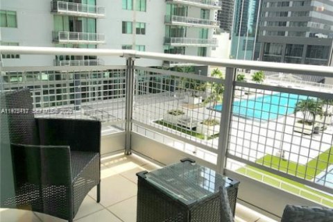 Снять в аренду кондоминиум в Майами, Флорида 1 спальня, 59.27м2, № 2043953 - фото 11