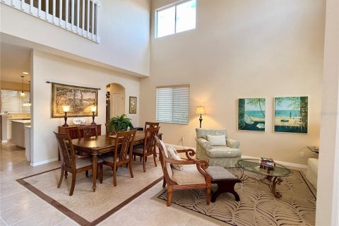 Casa en venta en Fort Myers, Florida, 5 dormitorios, 274.71 m2 № 2302420 - foto 4