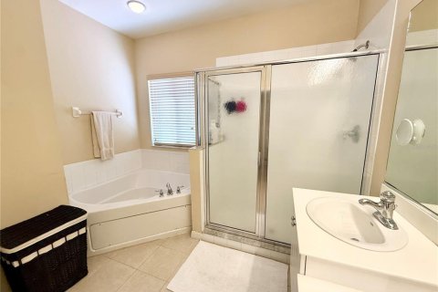 Casa en venta en Fort Myers, Florida, 5 dormitorios, 274.71 m2 № 2302420 - foto 26