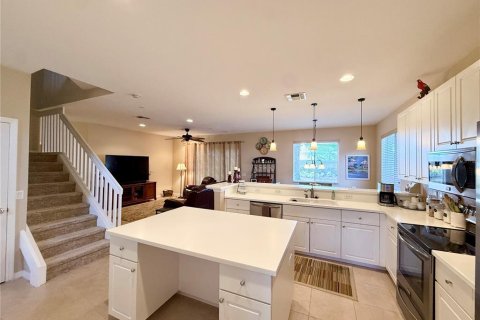 Casa en venta en Fort Myers, Florida, 5 dormitorios, 274.71 m2 № 2302420 - foto 10