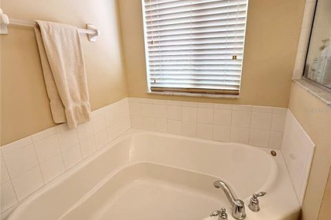 Casa en venta en Fort Myers, Florida, 5 dormitorios, 274.71 m2 № 2302420 - foto 24
